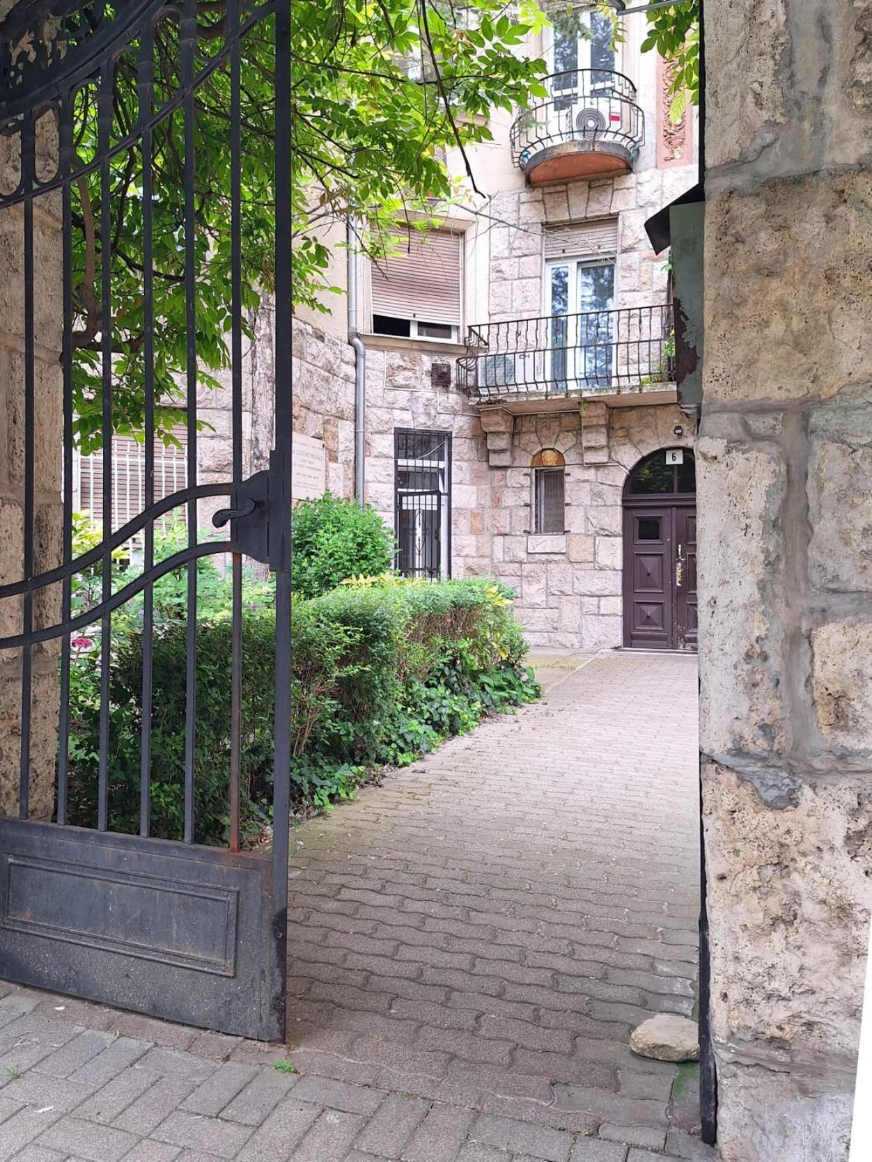 Modern Parkside Garden View Apartment 부다페스트 외부 사진
